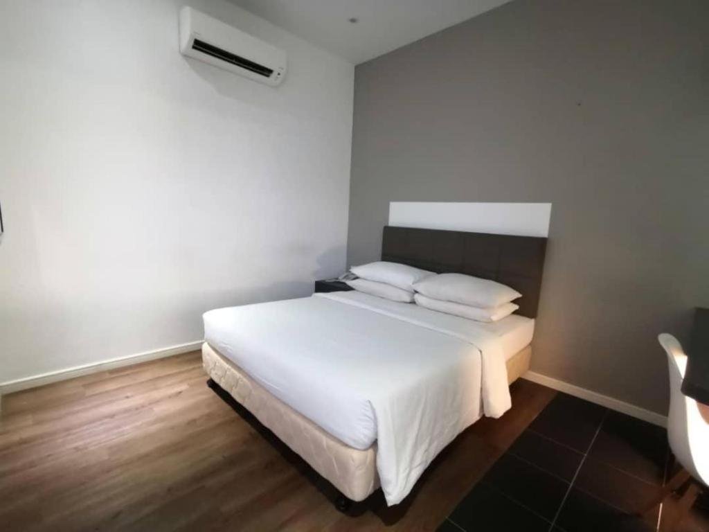 The Ardens Hotel - Austin Johor Bahru Exteriör bild