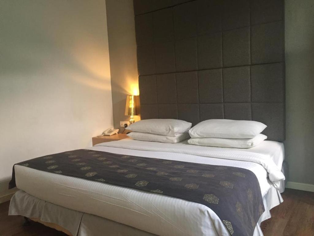 The Ardens Hotel - Austin Johor Bahru Exteriör bild